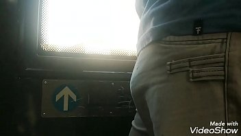 Preview 1 of Sleep Fuckin Mom - Mala no trem