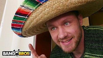 Preview 1 of Dildo Throath Vomit - BANGBROS - Luna Star&rsquo_s Cinco De Mayo Celebration With Sam Shock