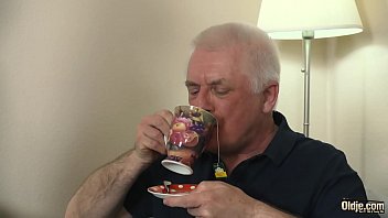 Preview 2 of Mom In Hotel Sleep Fuck Son - Young blonde hardcore blowjob and deep tight pussy fucking with grandpa in old young porn video
