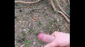 Preview 2 of Toop Lezbean Girl - jerking off in forest