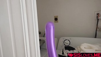 Preview 1 of Manusia Ngentot Memek Sapi - Stepsis stretch her little hole to be ready for prom night!