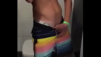 Preview 3 of Teen Real Kidnapping - Boy do corp&atilde_o exibindo o pau