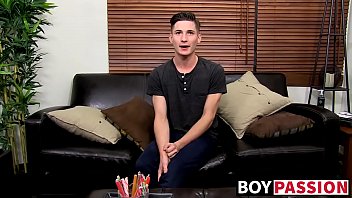 Preview 1 of Boudi Sec Masala - Big booty twink interviewed before masturbating harshly