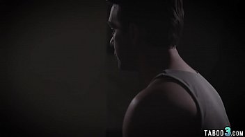 Preview 3 of Be Nguc Day - Perv old lures into fuck an innocent teen