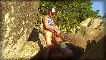 Preview 3 of Girlfriend Sister Homemade - Pegos no flagra trepando na praia - c/ Ana Rothbard