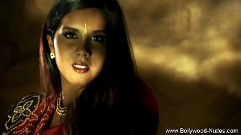Preview 1 of Maldiv Beach - Bollywood Indian Desi Babe Naked