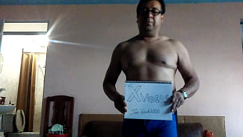 Preview 2 of Big Tit Car - V&iacute_deo de verificaci&oacute_n