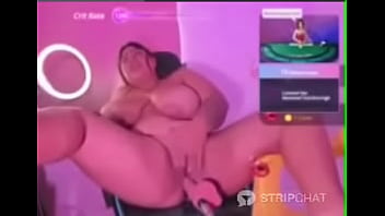 Preview 2 of Endure Anal - Deliciosa gordita tetona con fuckmachine