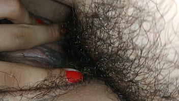 Preview 4 of Mature Solo Pussi - Mi novia quiere ver cu&aacute_nto le entra