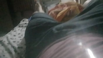 Preview 3 of Granny And Girl Kissing - V&iacute_deo de verificaci&oacute_n
