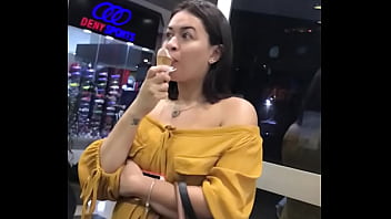 Preview 1 of Full Hd Bf Rs Sani Lion Video - Gostosa chupando com vontade o sorvetinho