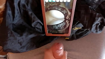 Preview 1 of Xxxzg Choc - Tribute for Mandukas