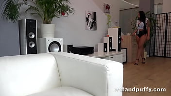 Preview 2 of Oily Msaaj Room - Gorgeous Curvy Teen Masturbates With Big Dildo