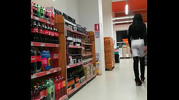Preview 3 of Suon And Moom - Travesti marista haciendo mercado