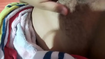 Preview 1 of Cumshot Feet Guy - Mi novia se dedea