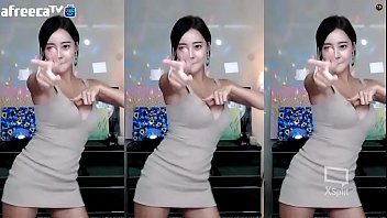 Preview 2 of Bbw Plumpers Buxom Bella - BJ소은 sexy dance