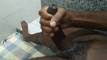 Preview 3 of Foot Glasses - Gozei gostoso no banheiro