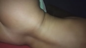 Preview 1 of Slumber Party Spin The Bottle - Loirinha dando para tatuado