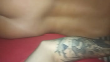 Preview 4 of Slumber Party Spin The Bottle - Loirinha dando para tatuado