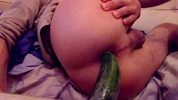 Preview 1 of Parke Sex - COL&Aacute_NDOME UN PEPINO 2