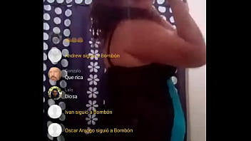 Preview 1 of Going Wild In Public - Bomb&oacute_n de Badoo parte 1