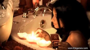 Preview 1 of Lesbiyan Pussy Eat - Arabian Princess Dances Sensual