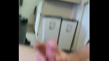 Preview 4 of Nackt Joga - Wife finds her hairy old m. riding his cock!