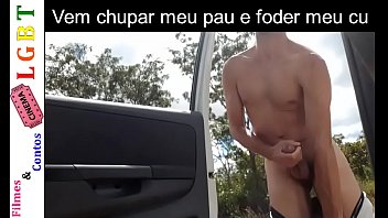 Preview 1 of First Time Anal Webcam Girl Mfc - Eu,  com tes&atilde_o na BR,  fingindo que mijava pra mostrar o pau e o rabo pros machos que passavam.
