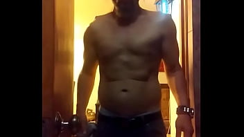 Preview 4 of Muscle Man Handjob - V&iacute_deo de verificaci&oacute_n