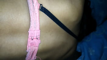 Preview 1 of Iraele - Quite&ntilde_a le gusta que Le den duro