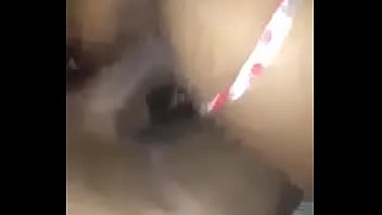 Preview 2 of Sex Mom Halp Bathroom Son - Bien mojadita le gusta coger
