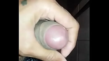 Preview 4 of Under Table Pussy Linked - V&iacute_deo de verifica&ccedil_&atilde_o