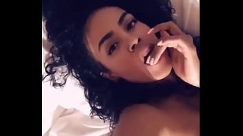 Preview 1 of Jordyn Khaled - Elle se doigte &agrave_ la perfection