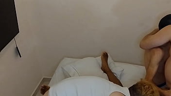 Preview 1 of Wife Fucked Mmf - BASTIDORES DE UMA SURUBA DE DESPEDIDA DE SOLTEIRO GAY