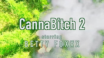 Preview 1 of Muslim Festnait Video - CANNABITCH 2