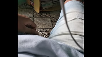 Preview 4 of Ffjdjrdh - Comendo vizinha emcima do telhado