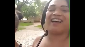 Preview 3 of Creamy Fuck Closeup - Quem &eacute_ essa travesti gostosa?