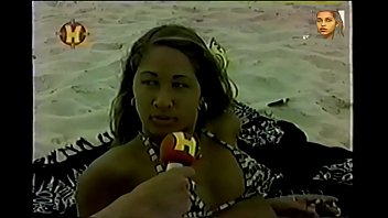 Preview 3 of Son Sex Stepmom Drunk - Tiazinha Suzana Alves na praia
