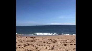 Preview 1 of Pakistani Actress Aiza Khan Sex - Exposing herself at the beach