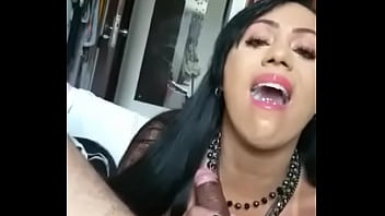 Preview 4 of Dr Peaks Dr - Pamela Ferrary mamando e ganhando  leitinho