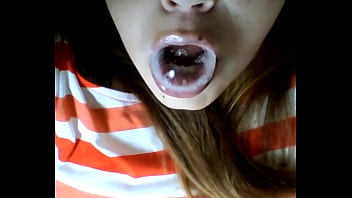 Preview 1 of 3d Snuff Videos - Mouthful of spit bubbles