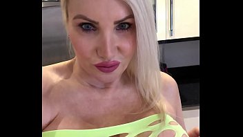 Preview 1 of The Great Khali X - Playing between webcam shows - RealSophieJames.com