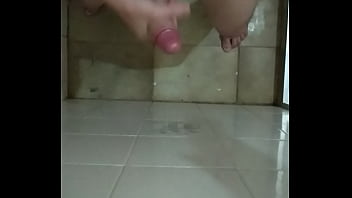 Preview 4 of Summer Sinn Mom - Novinho se masturbando