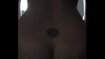 Preview 4 of Girl Shits On Mans Face - chaude brune baise