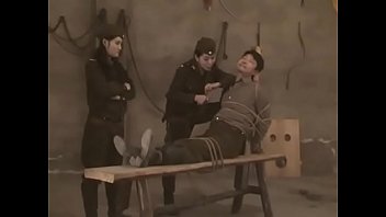 Preview 4 of Bottom Milf Elise - 女特派员女捆男