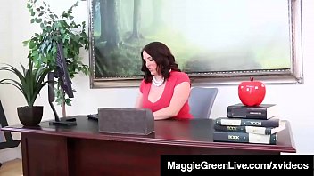 Preview 1 of Video Boke Indonesia - Dean Maggie Green Spreads Her Legs For Student Jenna Foxx!