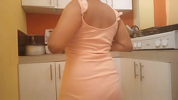 Preview 1 of Dragball Porn - MY BIG ASS AND BUSTY STEPMOTH IN THE KITCHEN MASTURBATING WITH HER FINGERS