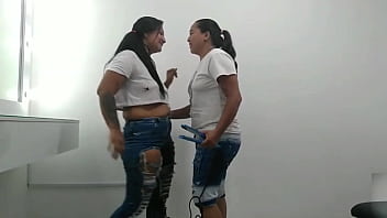 Preview 1 of Stoke In - SEXO REAL CASERO LESBIANAS CALIENTES SE CHUPAN EL CULO Y EL CO&Ntilde_O HASTA EL ORGASMO