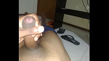 Preview 1 of Pinay Saudi Nurse Skype Sex - Meu p&ecirc_nis &eacute_ pequeno?