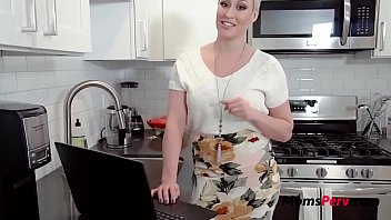 Preview 1 of Big Ass Randi - Fucking the only thing available-stepMOM